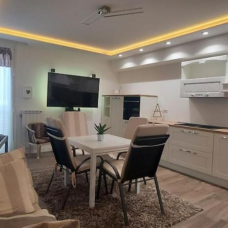 L'Angolo Di Ari Vaiano  Ngoại thất bức ảnh